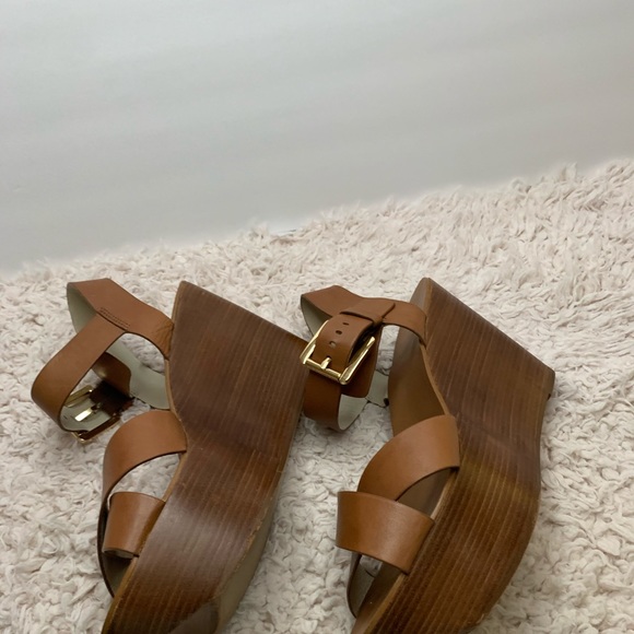 Michael kors wedge sandal! - Picture 5 of 6